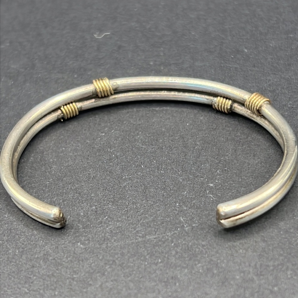 Vintage wire cuff bracelet - Picture 3 of 4